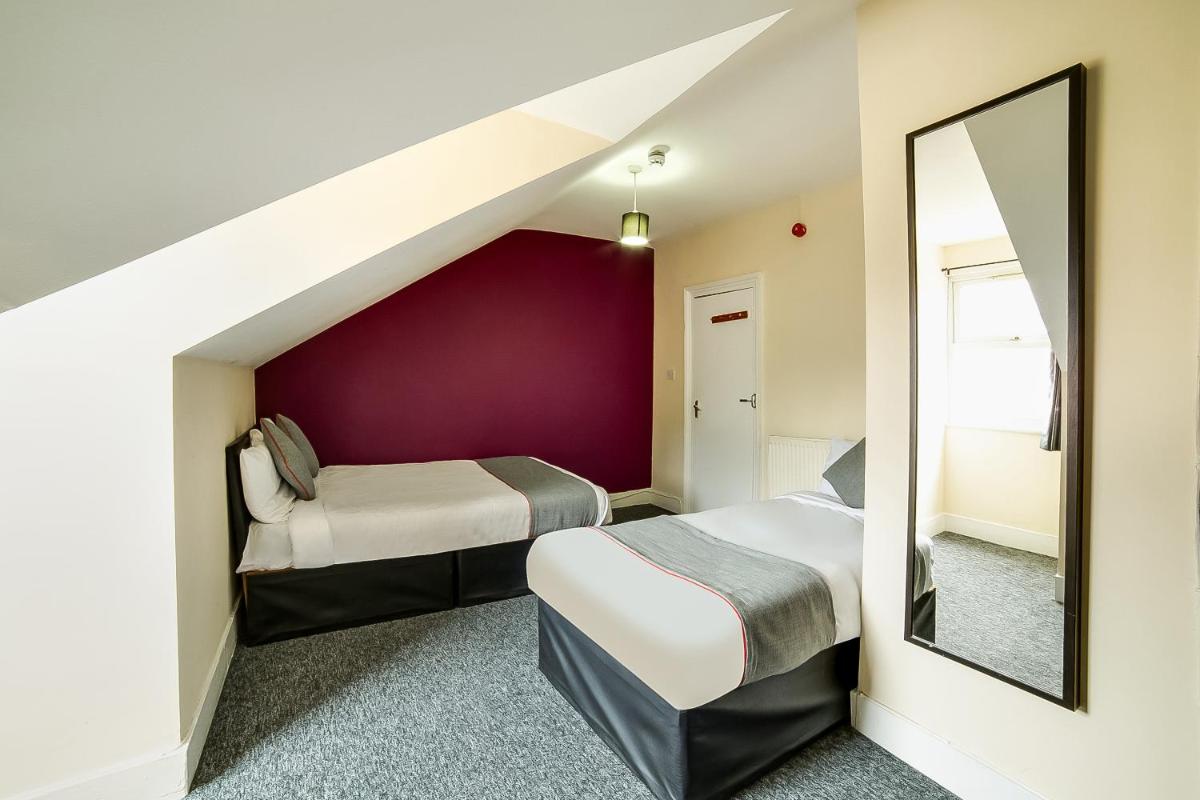 Stratford Hotel - Housity