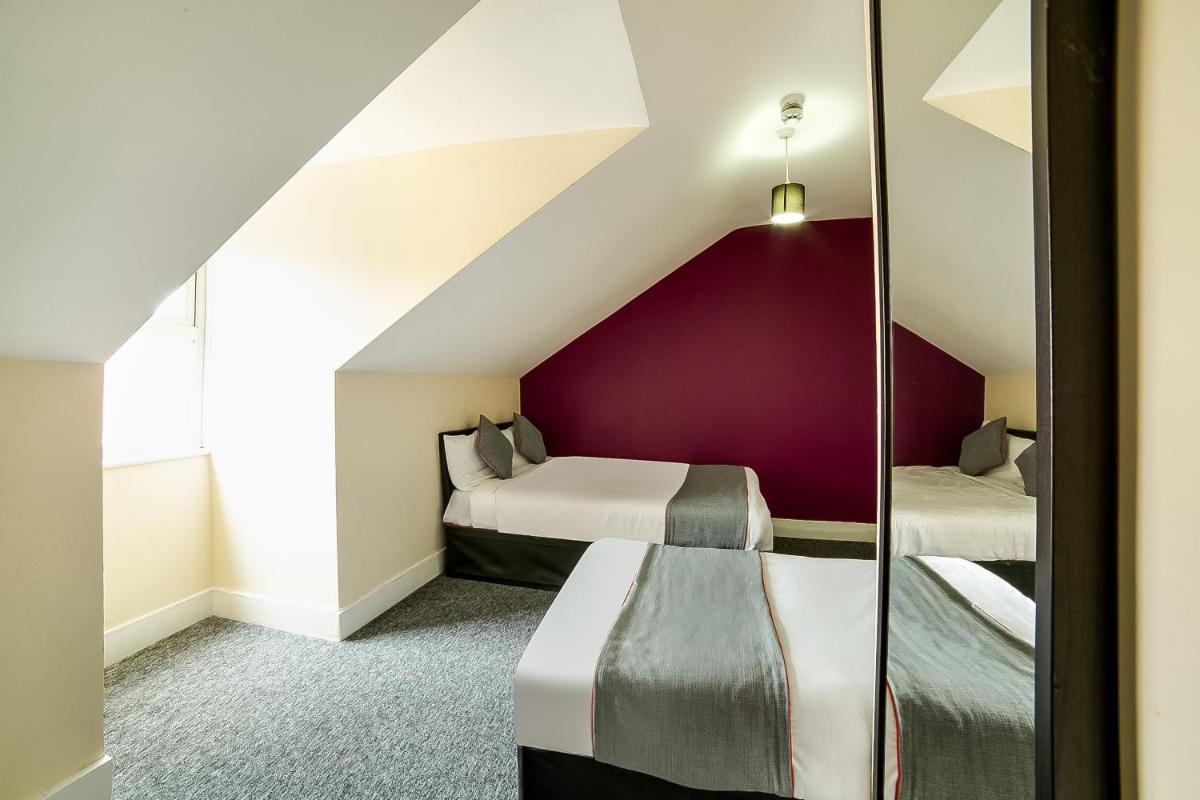 Stratford Hotel - Housity