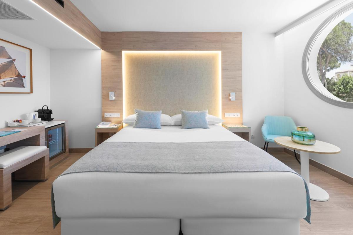 Cama o camas de una habitación en Elba Sunset Mallorca Thalasso Spa