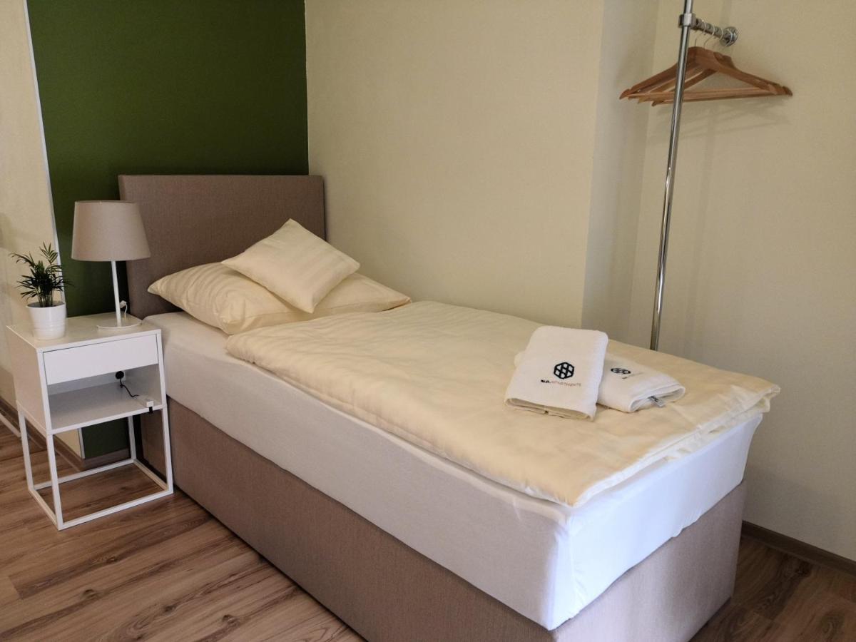 SLO. Apartments - Housity