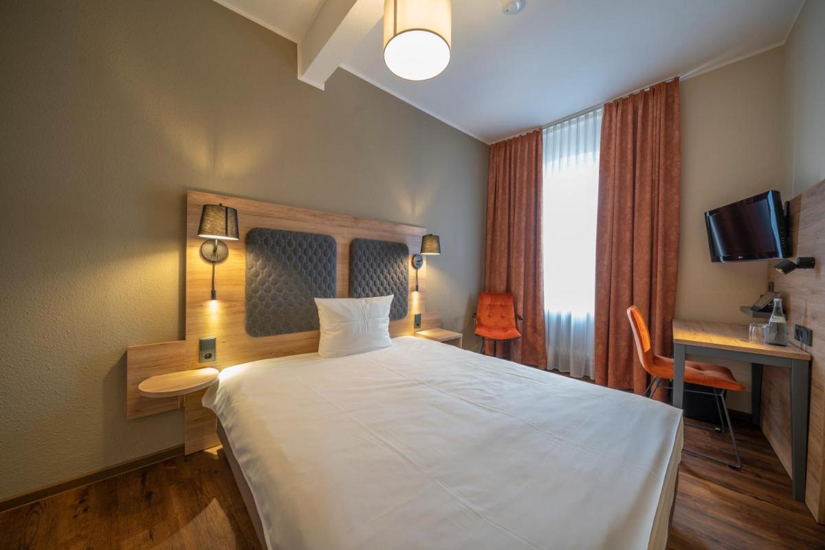 Hotel Hirsch - Housity