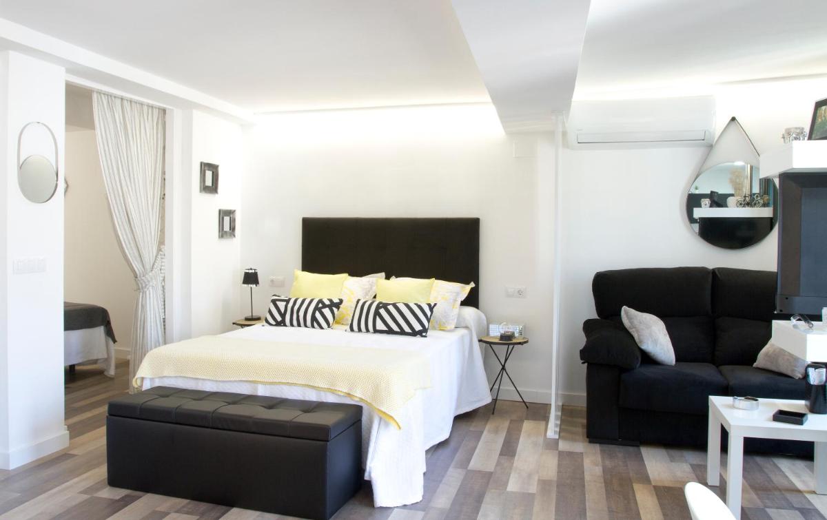 Acio Espumoso. Loft Casco Historico en Ourense - Housity