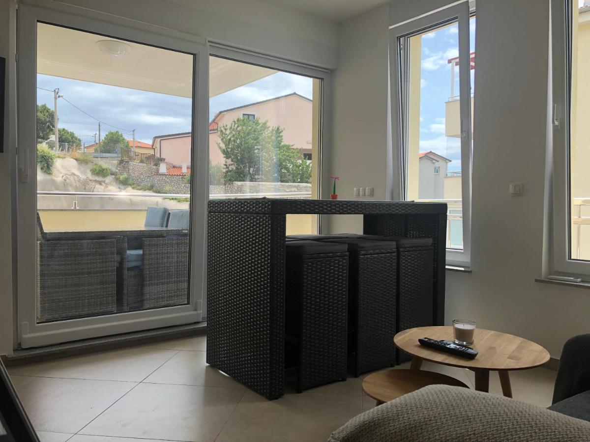 Apartment Zeljkica - Villa Sunce - Housity