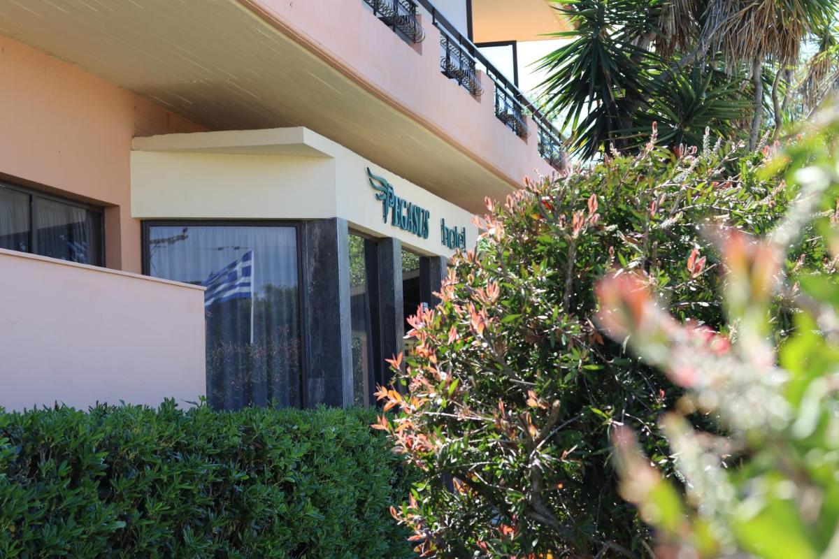 Pegasus Hotel - Housity