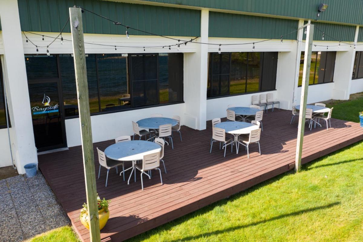 Tawas Bay Beach Resort & Conference Center - Housity