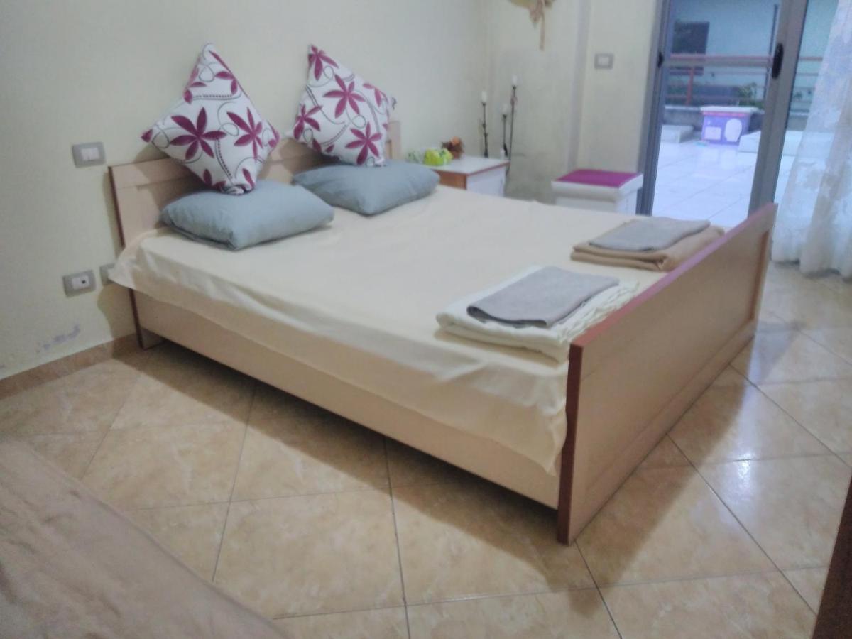 Queen Hostel - Housity