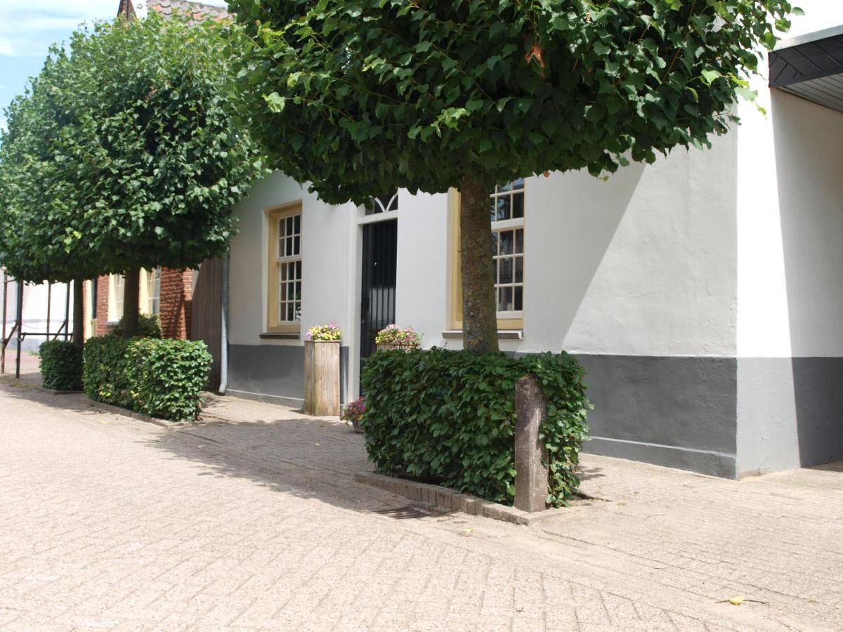 De Hoefstal 1765 - Housity