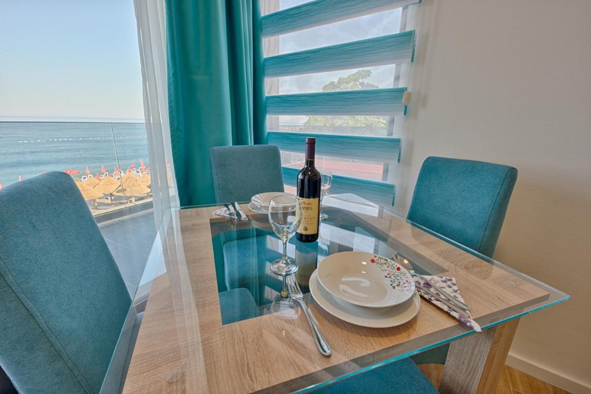 Hotel Obala - Housity
