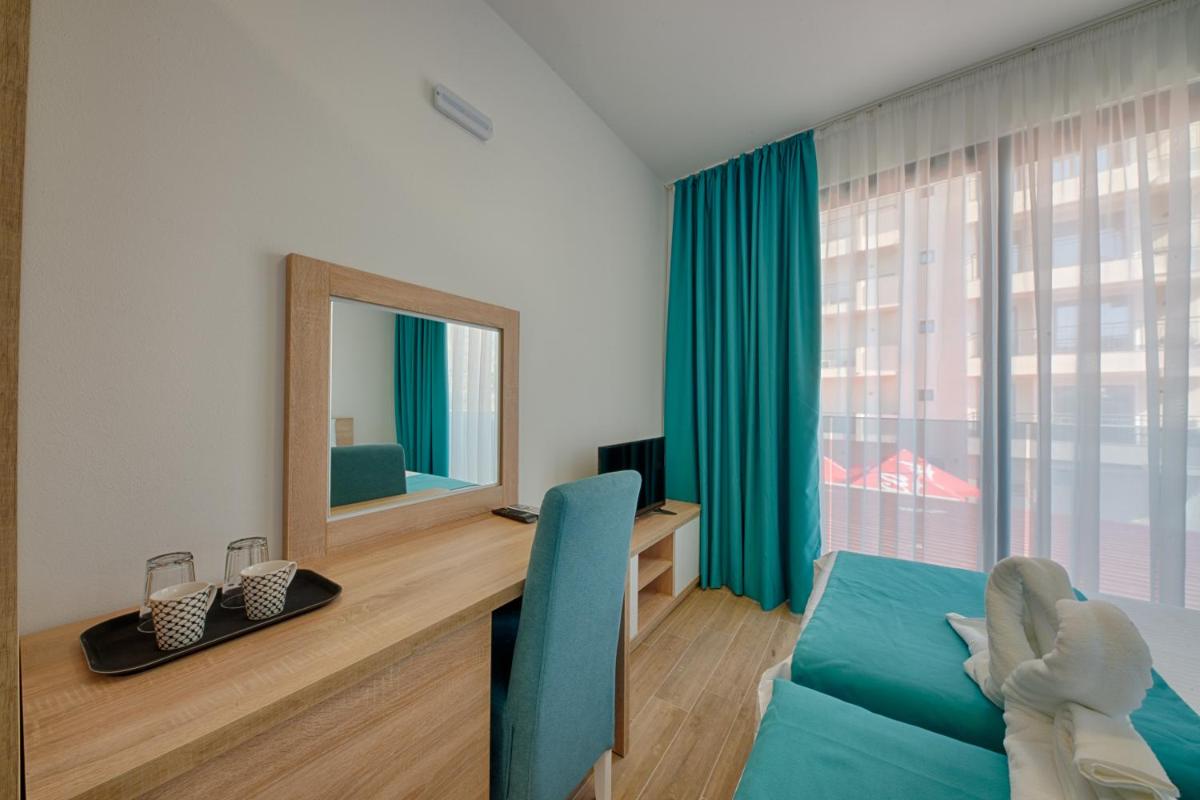 Hotel Obala - Housity