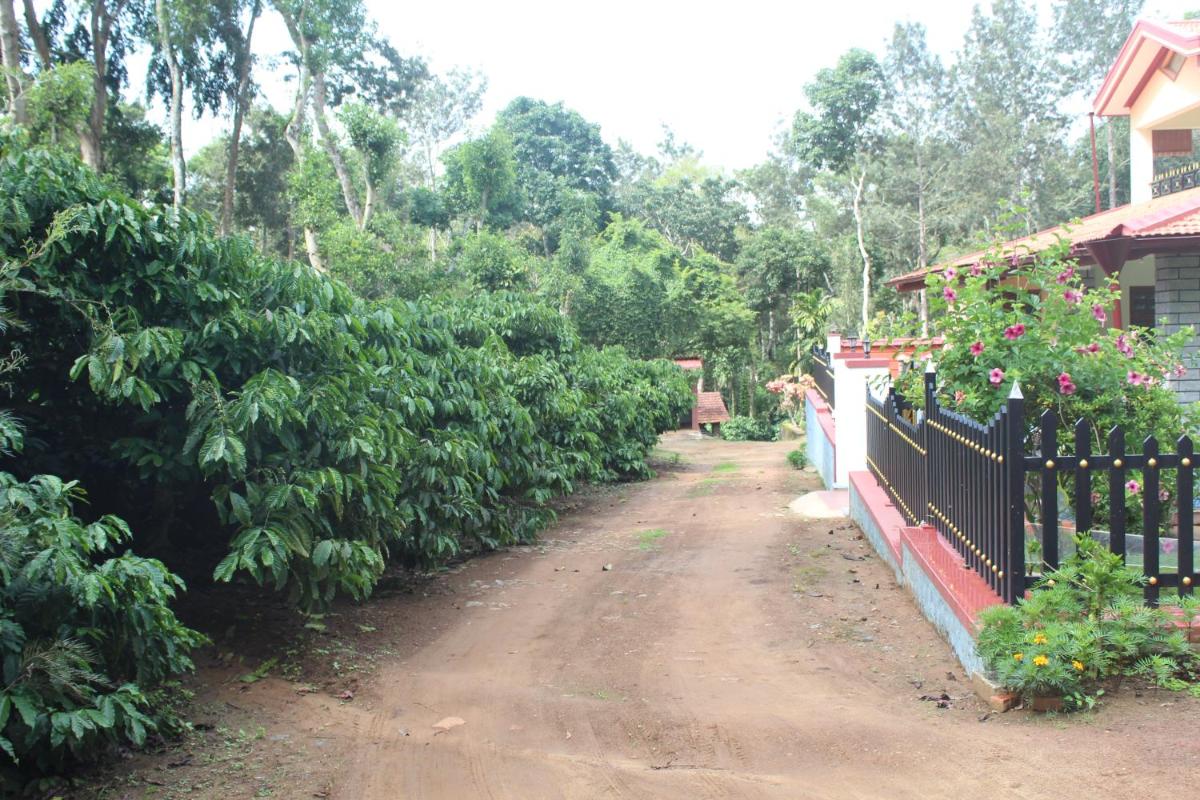 Whistling Woods Farm Stay - Housity