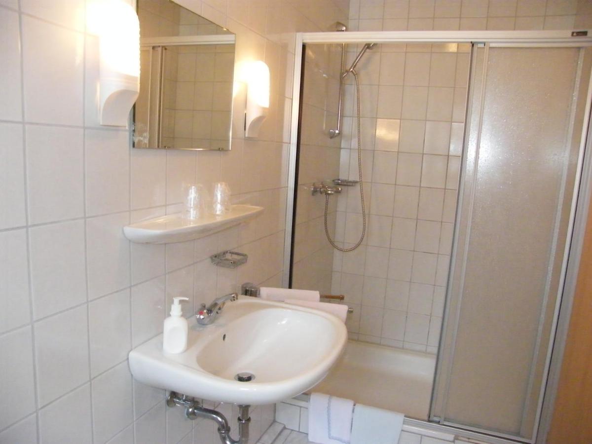 Gasthaus Hotel Pfeifferling - Housity