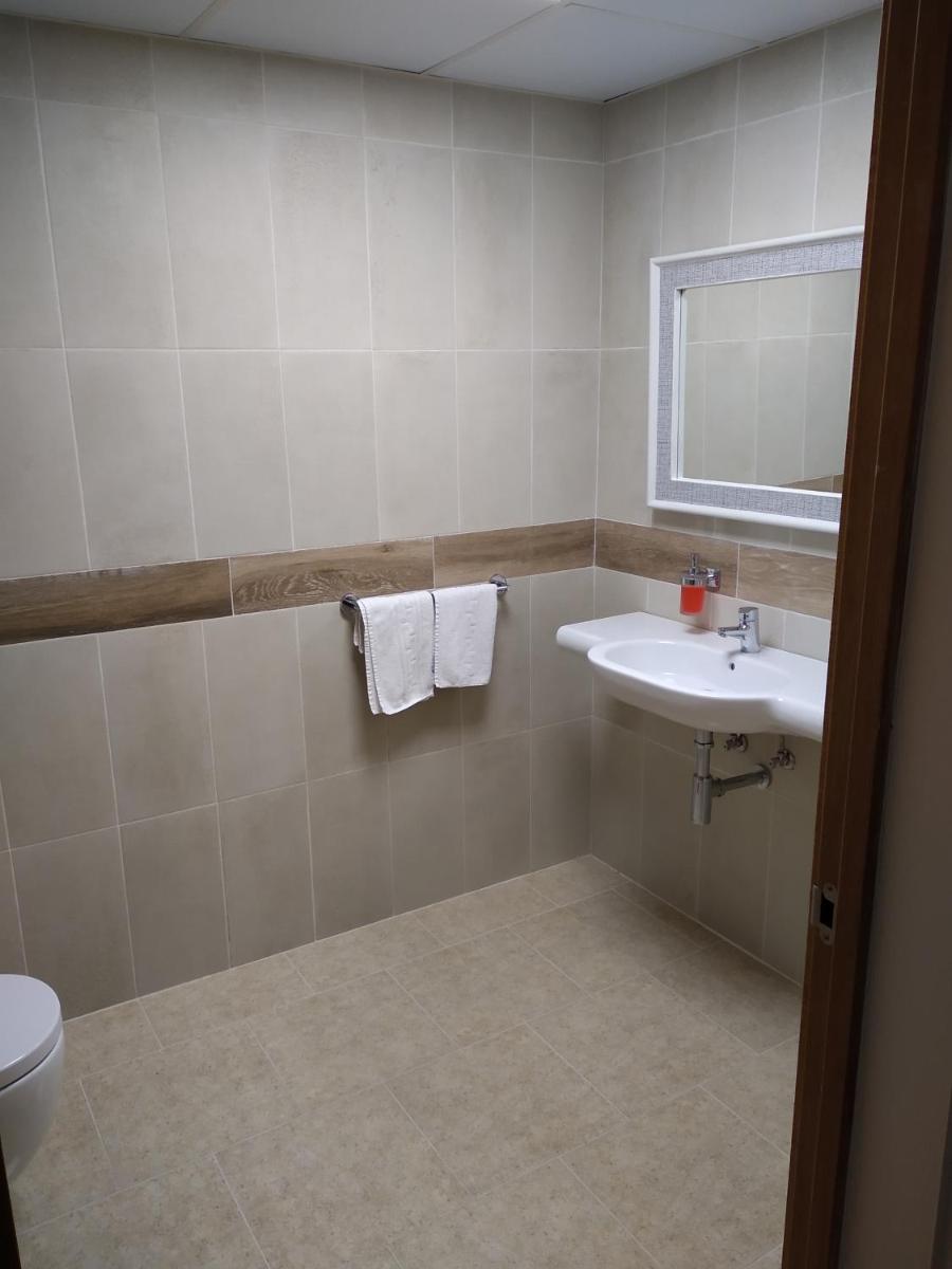 Hostal Leo d'Or - Housity