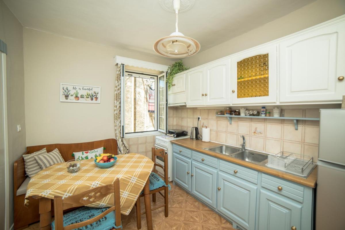 Next 2 Cathedral - Corcyra apartment - Housity