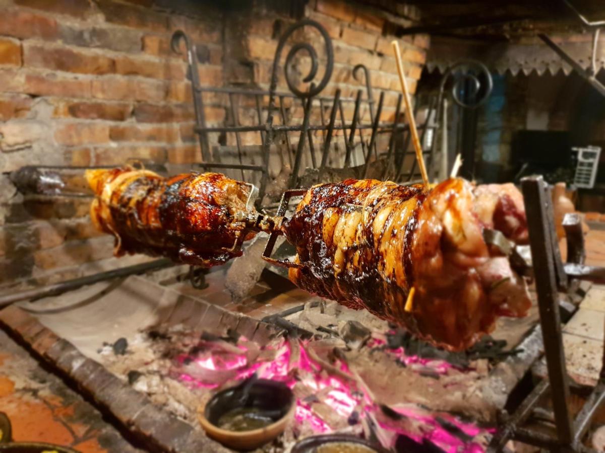 Hotel Restaurant Bujtina e Gjelit - Housity