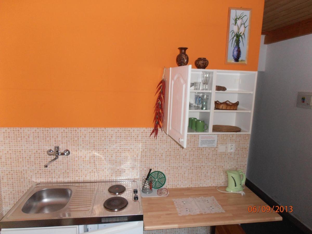 Zelený Dom - Housity