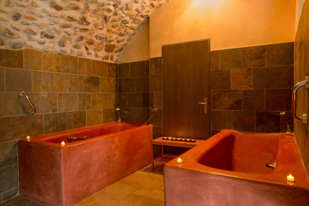 Salle de bains dans l'établissement Domaine Saint-Roch Hotel Spa