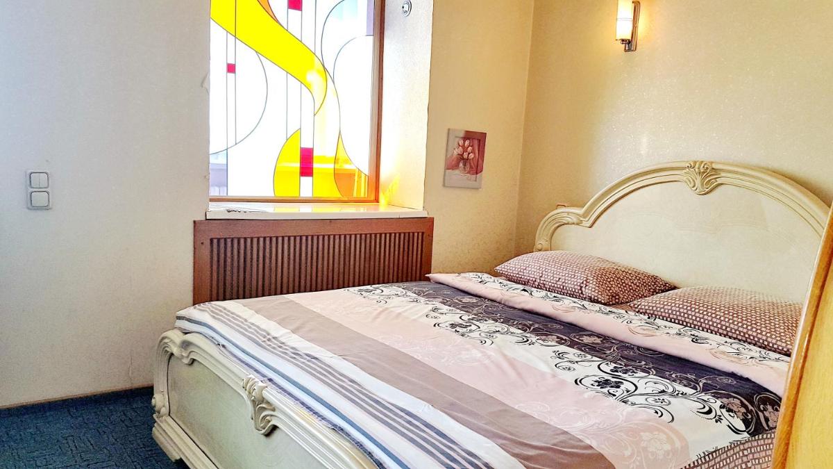 Реальная квартира Центр район Пассажа, Меноры, Мост Сити, Мечникова, теплый пол, улица Грушевского, 1 - Housity