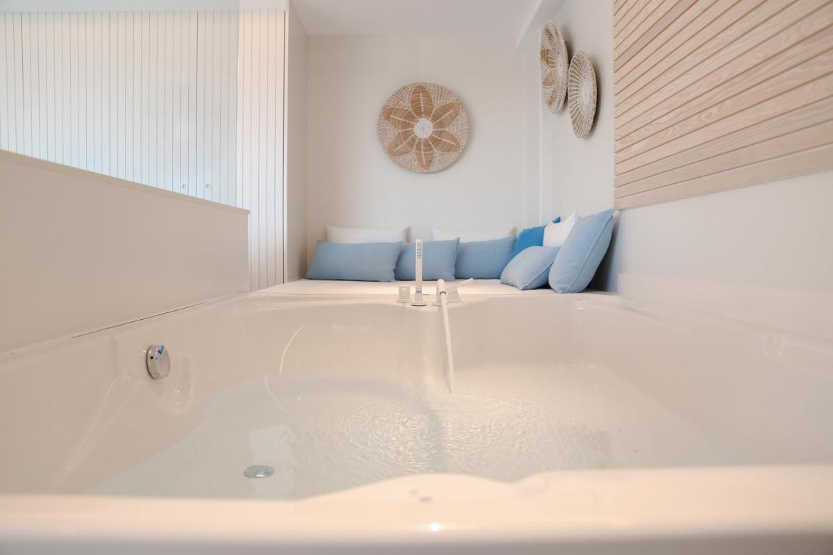 Un baño de KAKTUS Hotel Kaktus Playa - Adults Recommended