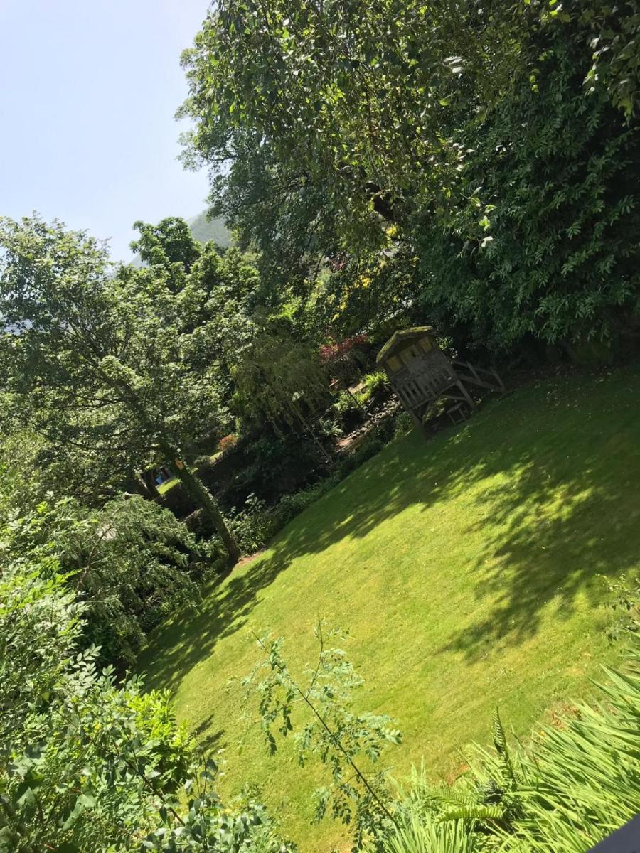 Garden Double Room with own door access and bathroom - Housity