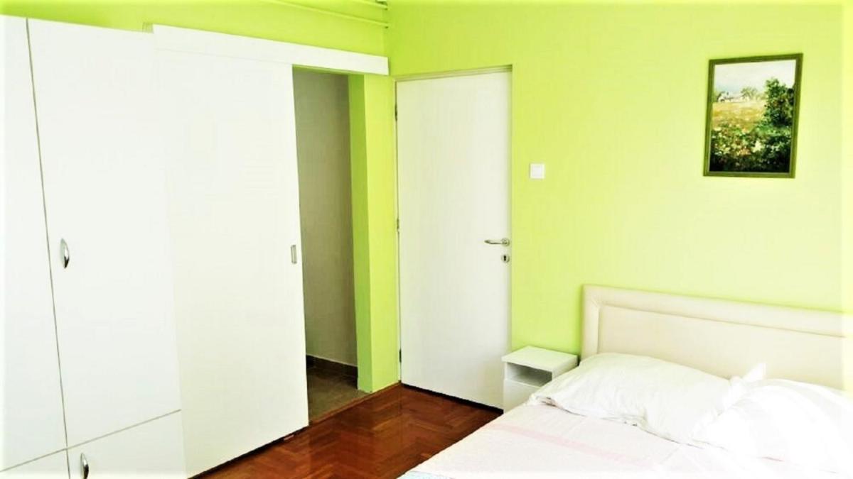 Suitetrails - Alex's Apartman & Panzió