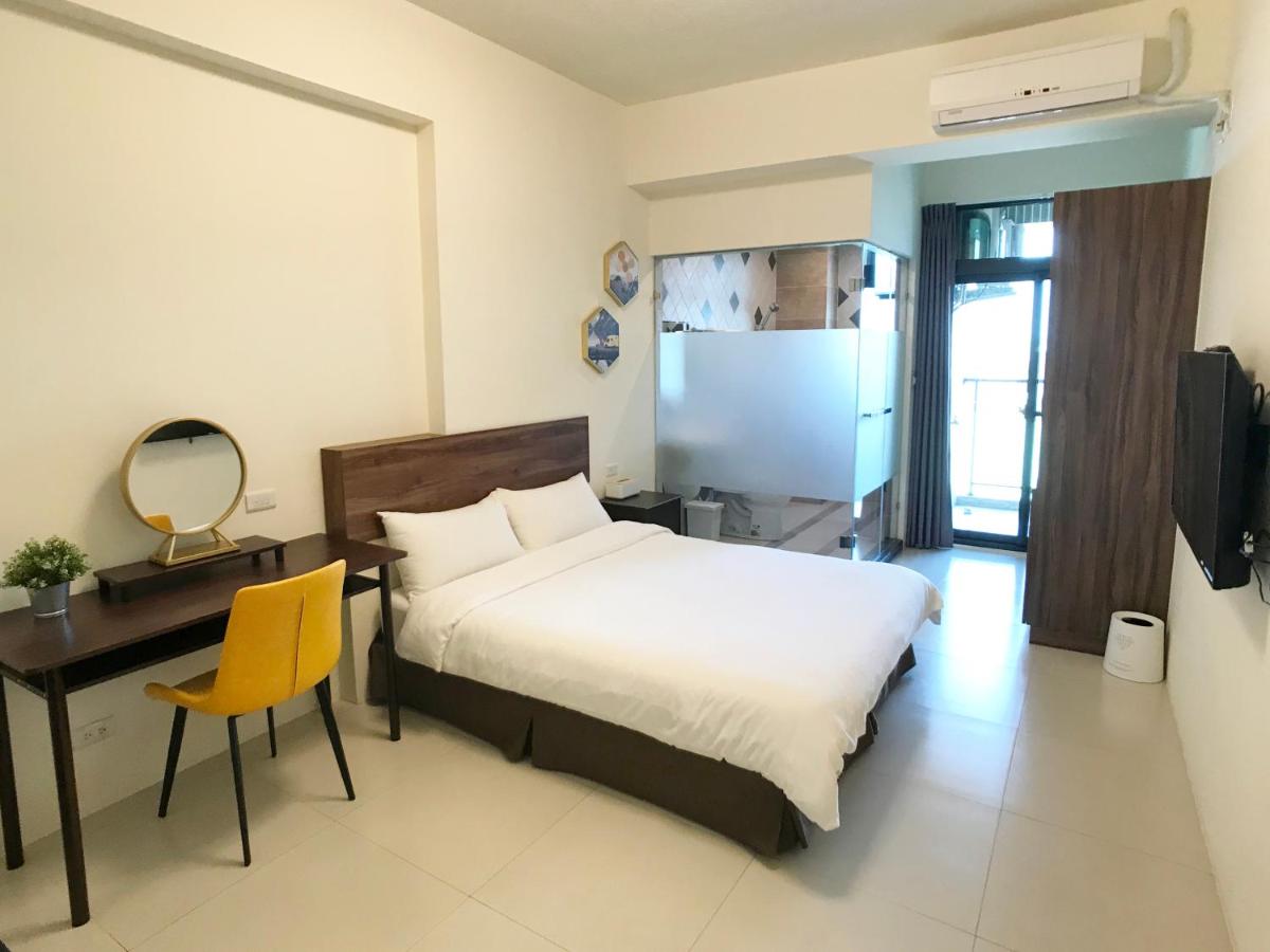 The Corner 10 - Housity