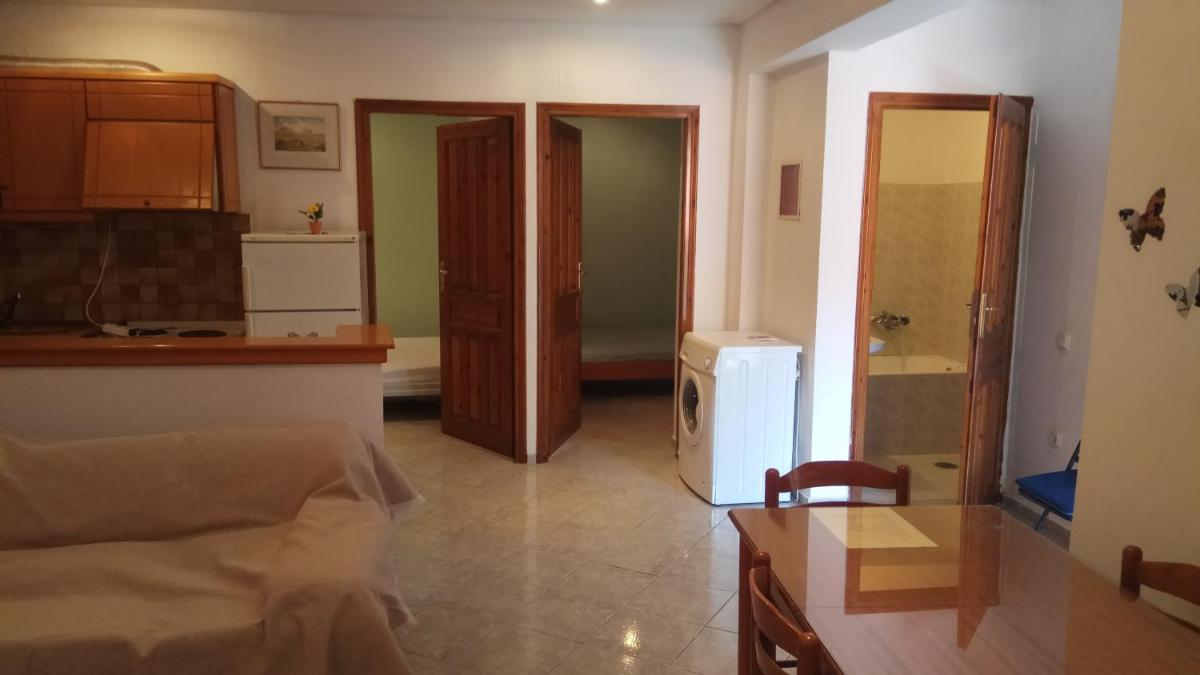 NAFPAKTOS old town - Housity