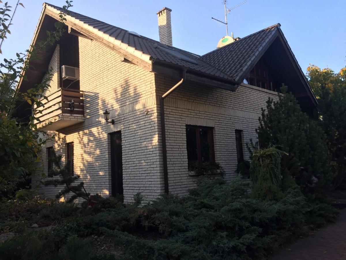 Luxury House - Housity