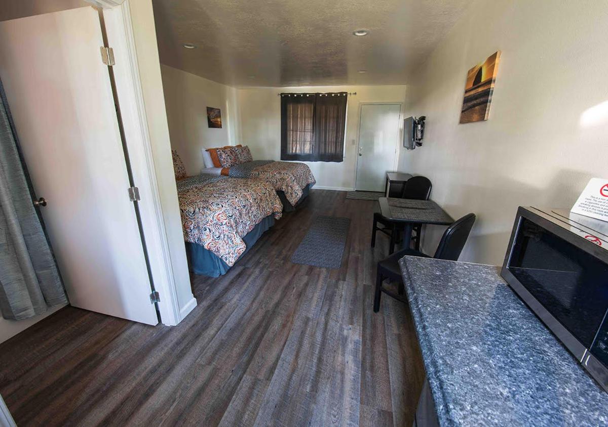 Pacific City Inn - Housity