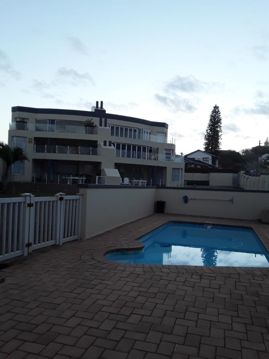 12 Uvongo Breeze - Housity