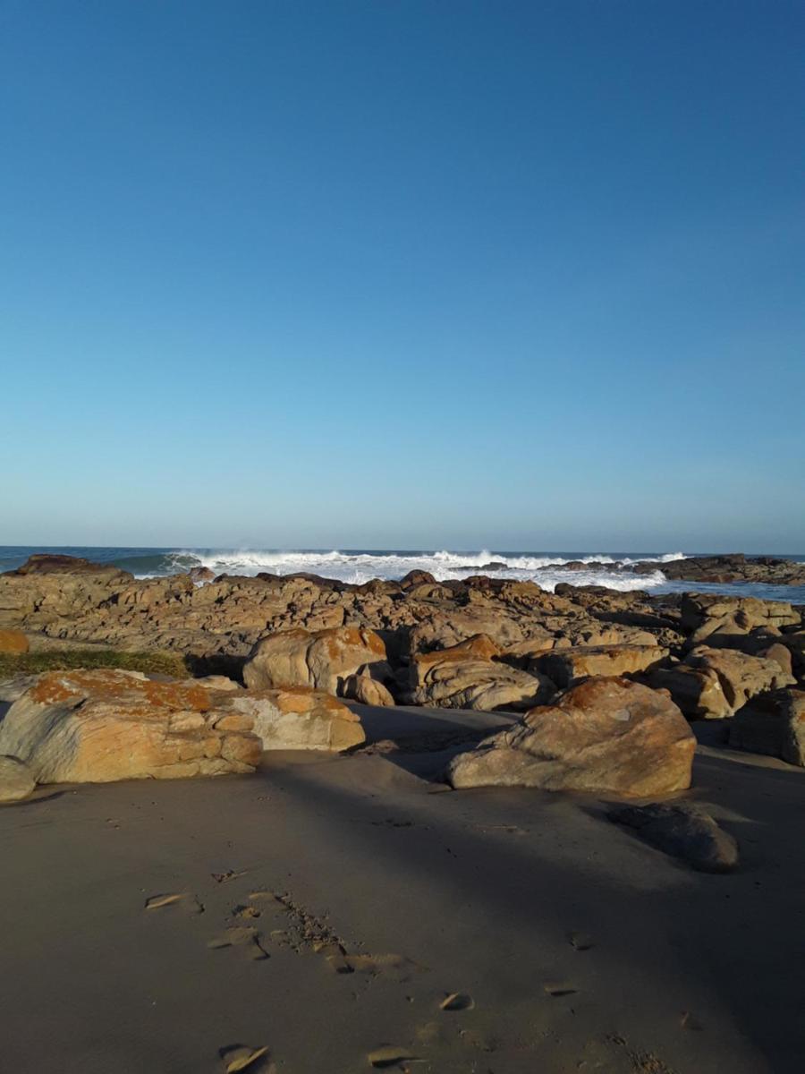 12 Uvongo Breeze - Housity