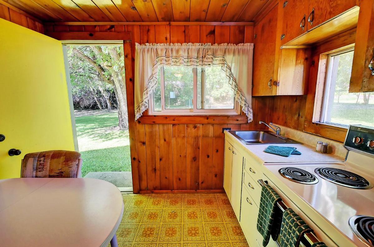 Idle A While Cabins - Housity