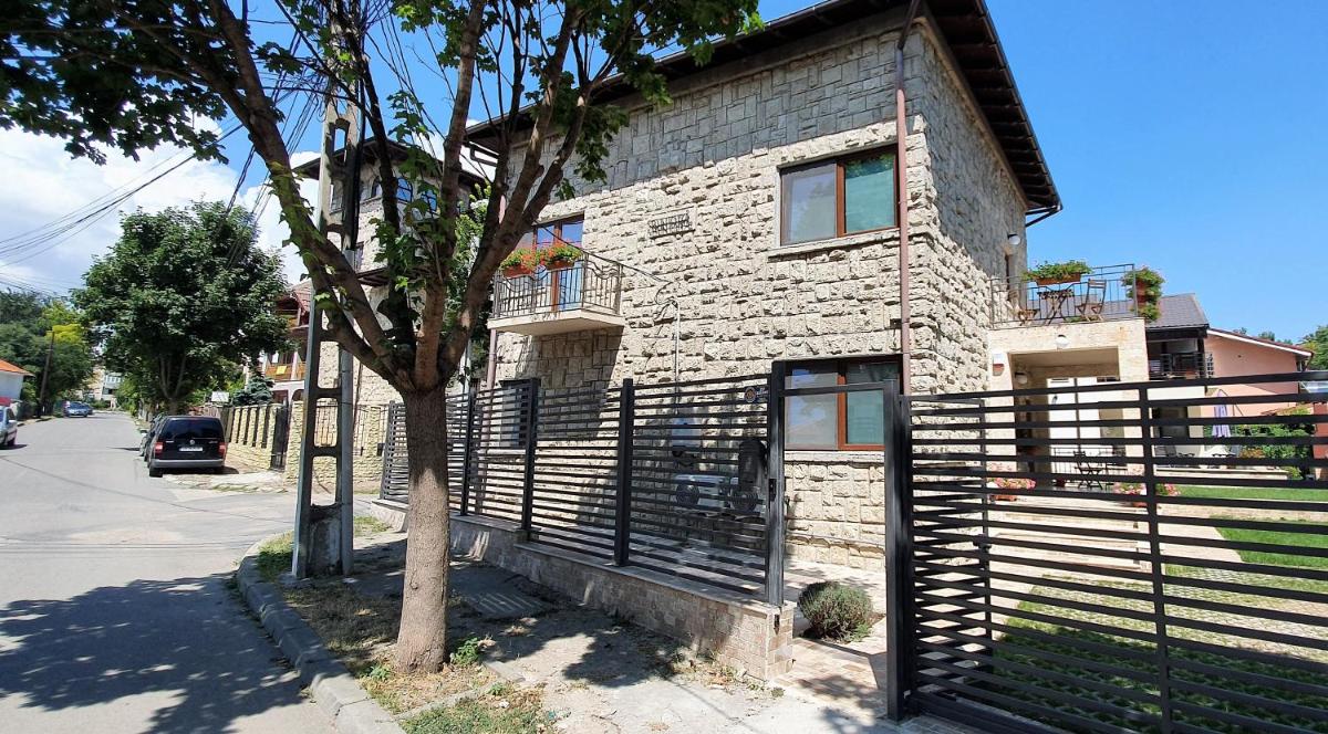 VILA BUNICUTA - Housity