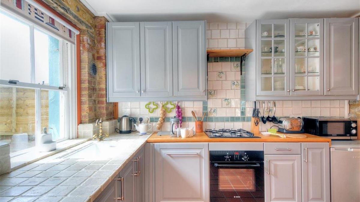 Bedrock Cottage - Housity