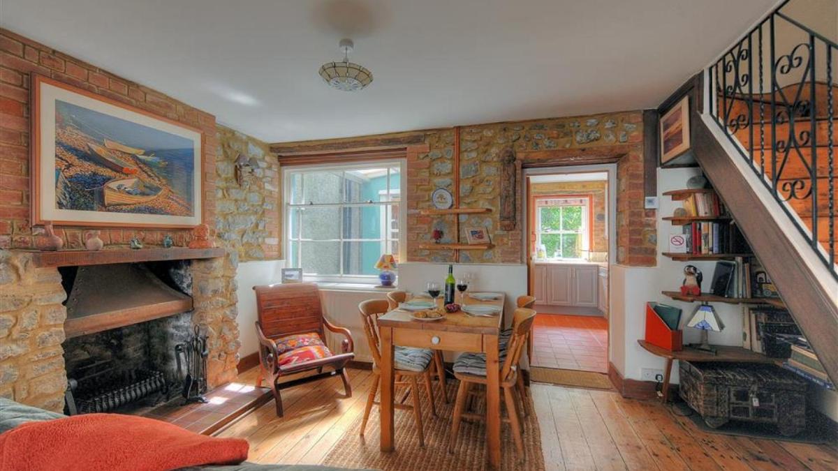Bedrock Cottage - Housity