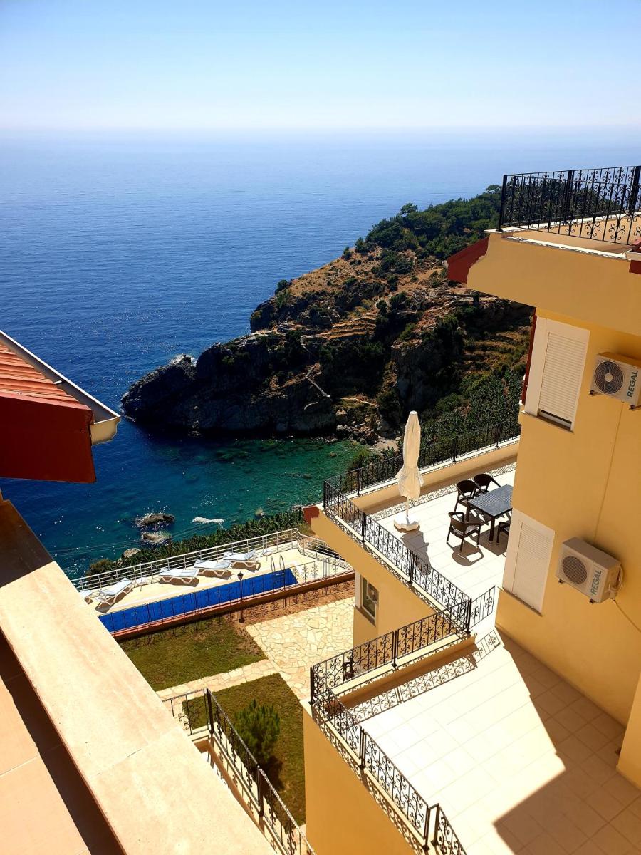 Blue Lagoon Village - Housity