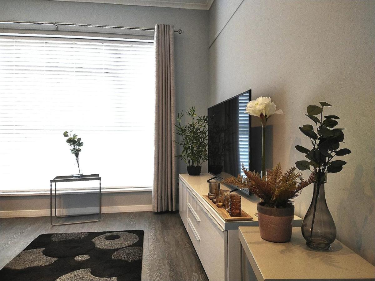 No 20 City Central Flat - Housity