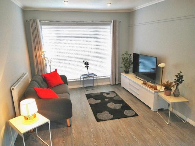 No 20 City Central Flat - Housity