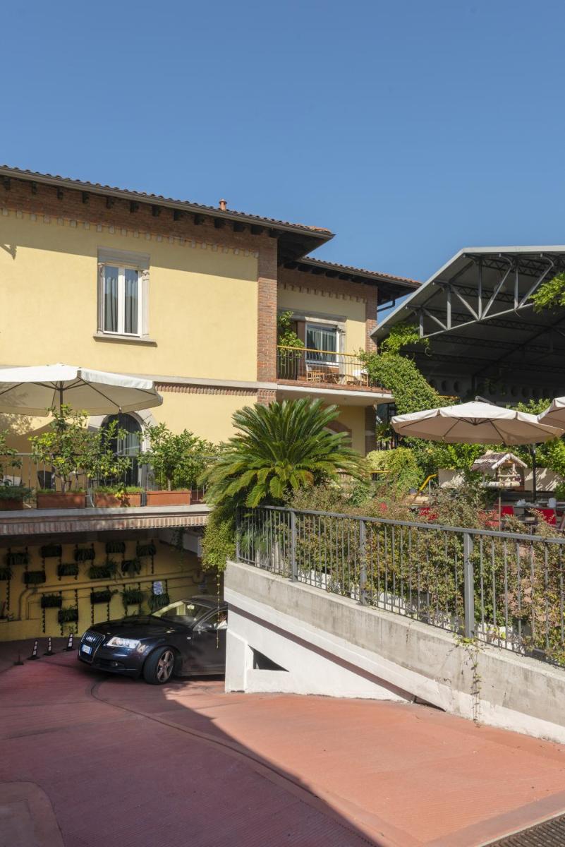 Cangrande Hotel - Housity