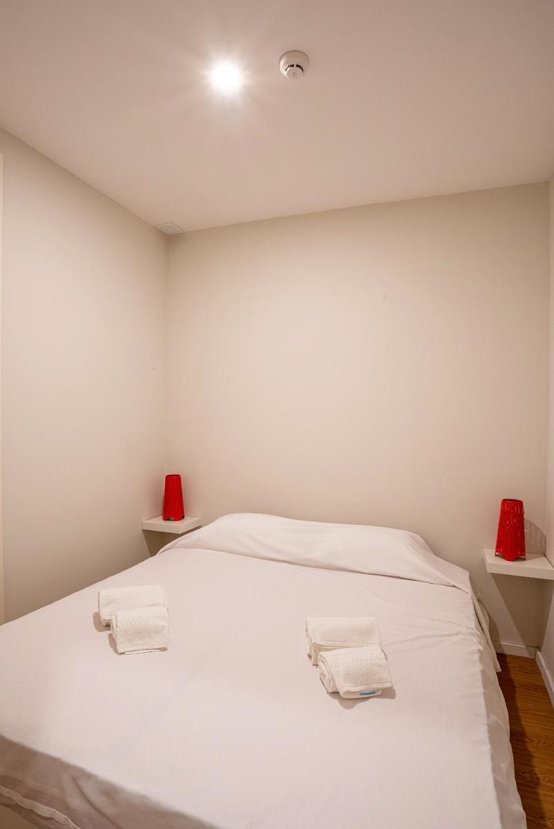 ZD Moreira Flats A By PortoProperties4You - Housity