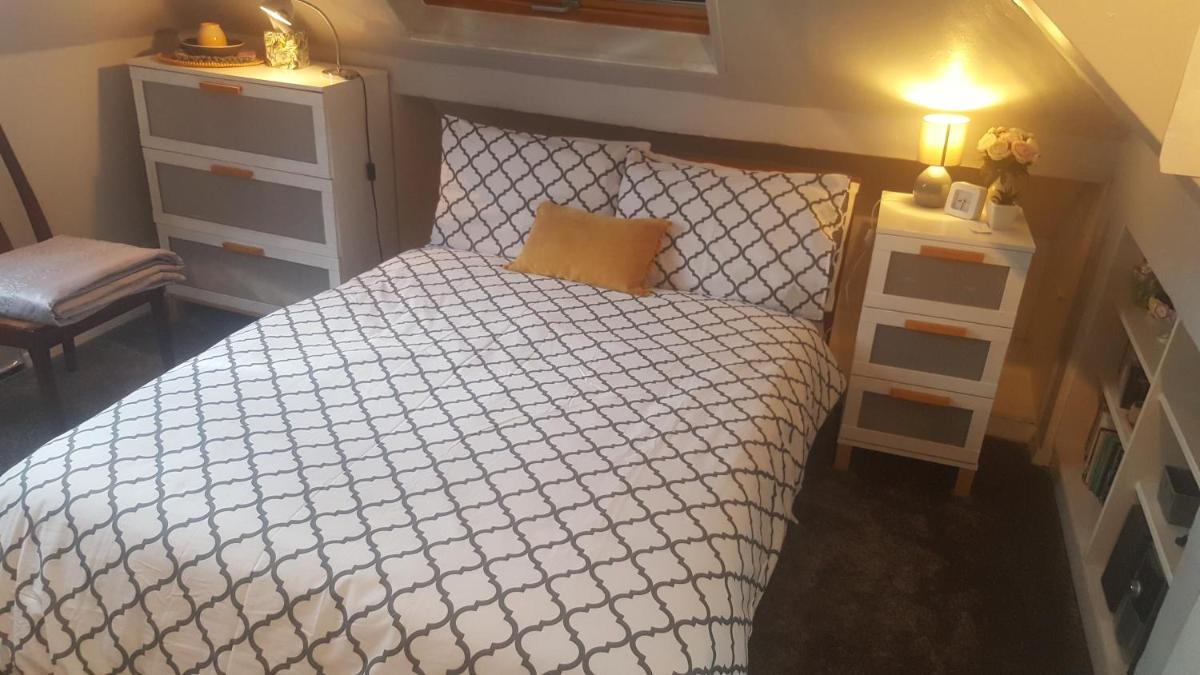 Comfy Room Well Located - Housity
