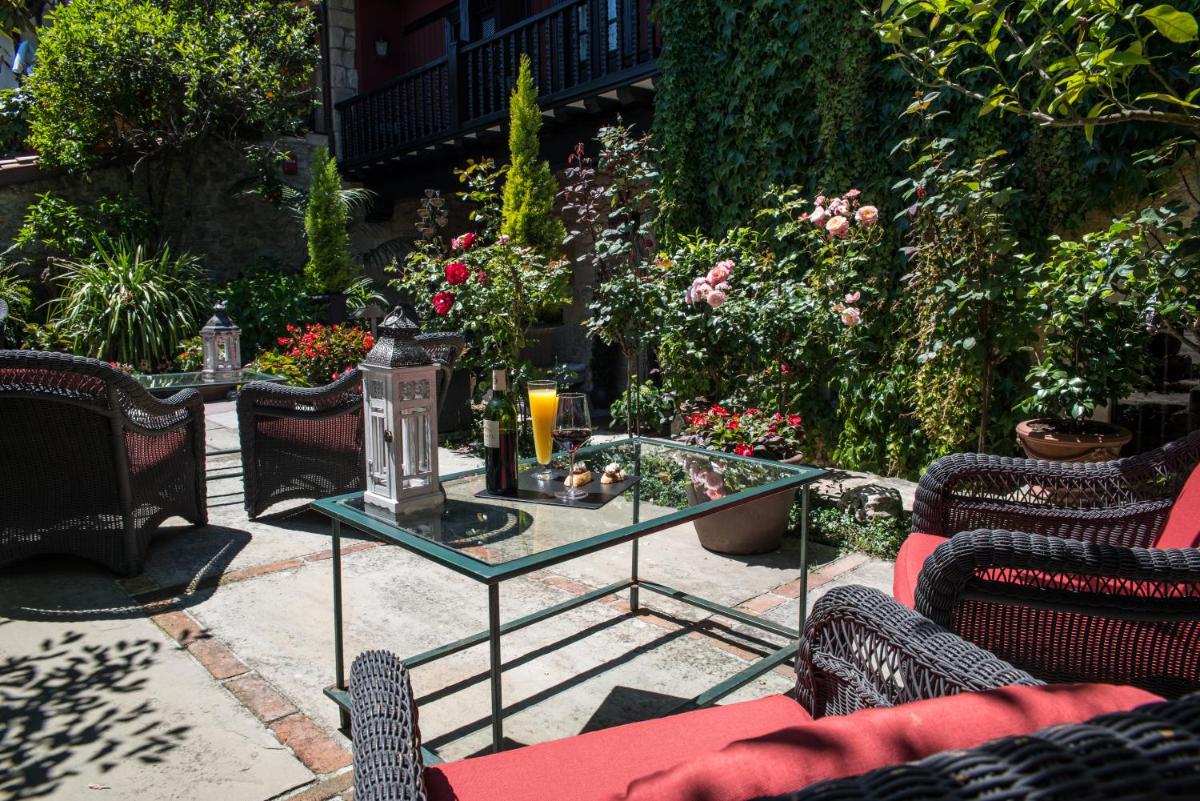 Jardín al aire libre en Hotel Casa del Marqués