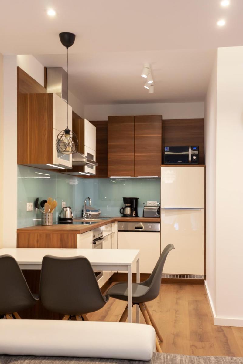 Center Rev Apartment with Free Underground Garage - Housity