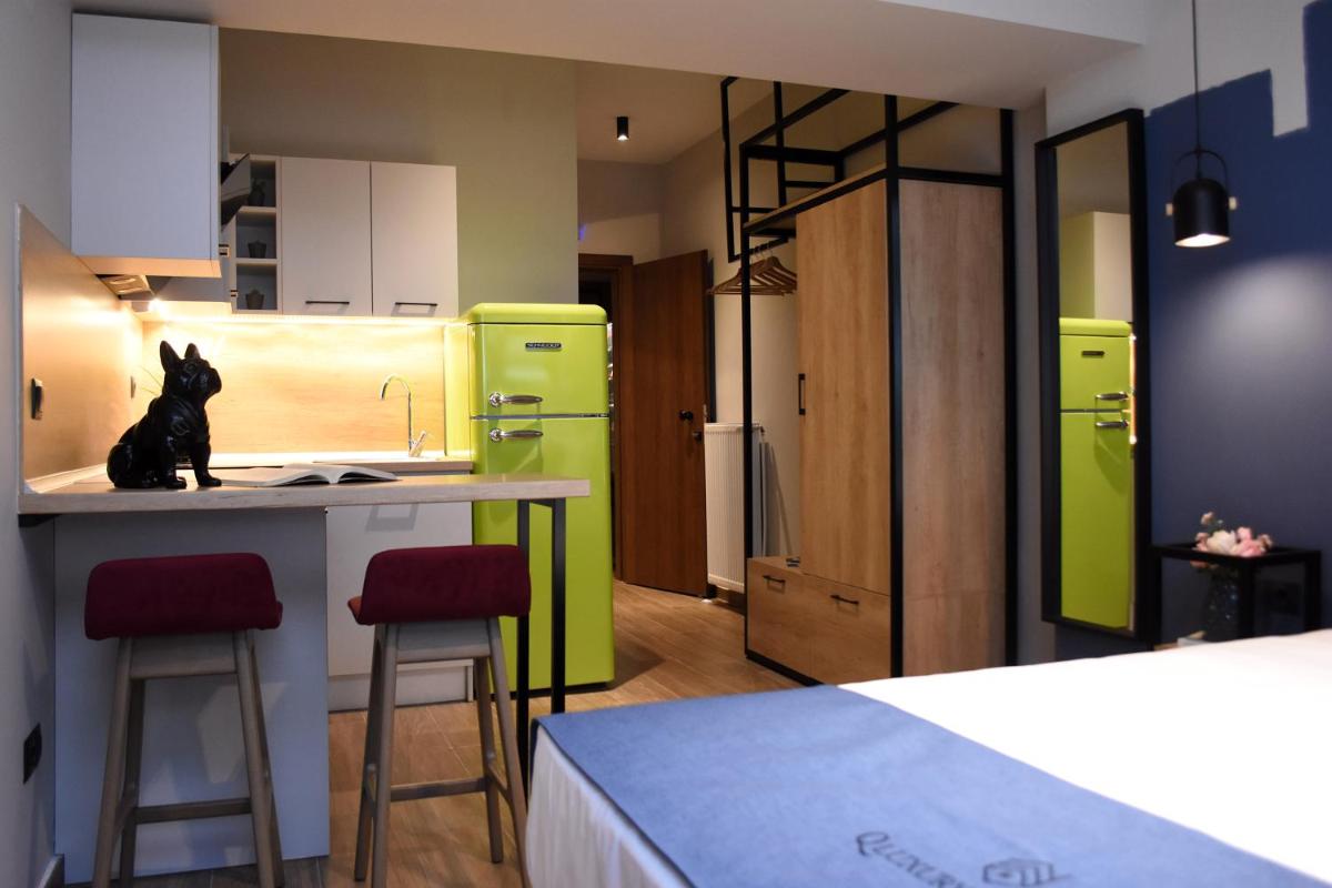 Q Luxury Rooms - Housity