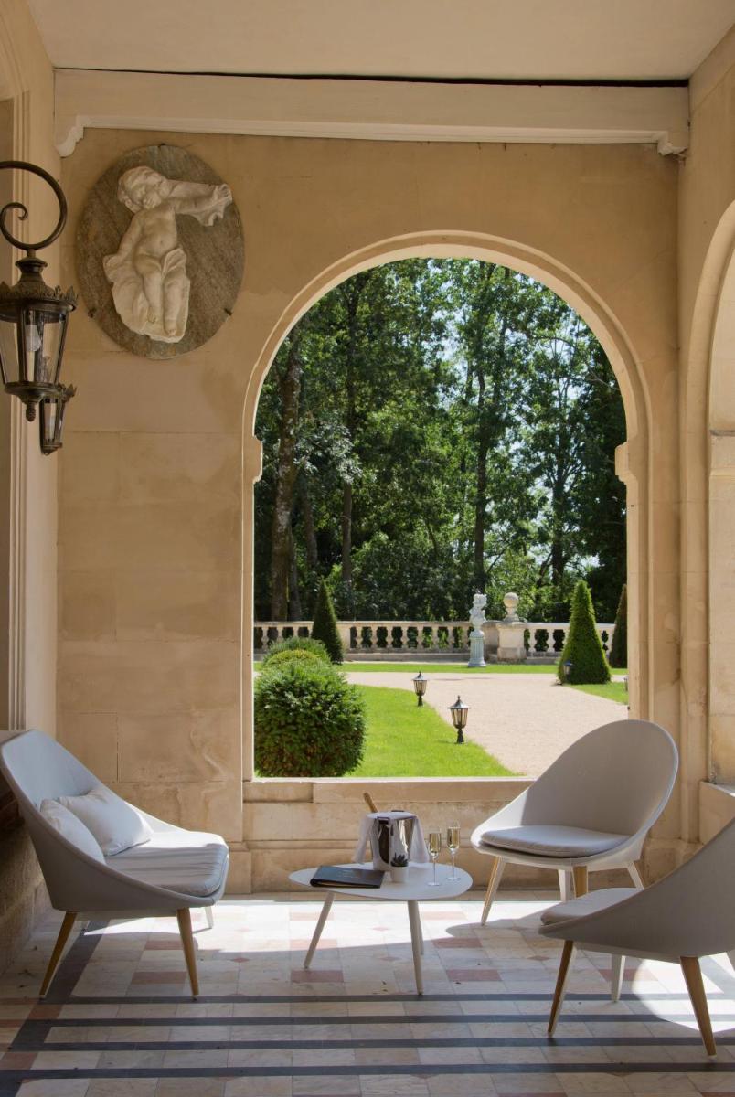 Jardin de l'établissement Alexandra Palace - La Maison Younan