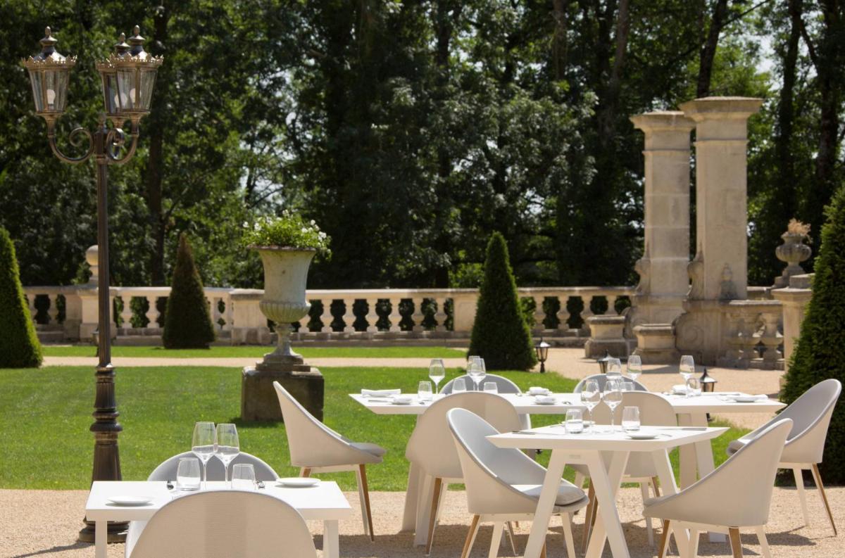 Jardin de l'établissement Alexandra Palace - La Maison Younan