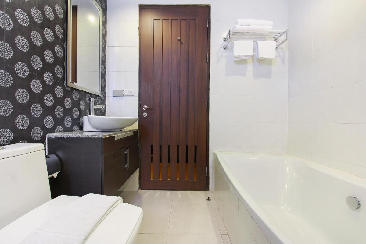 Bally Suite Silom - Housity
