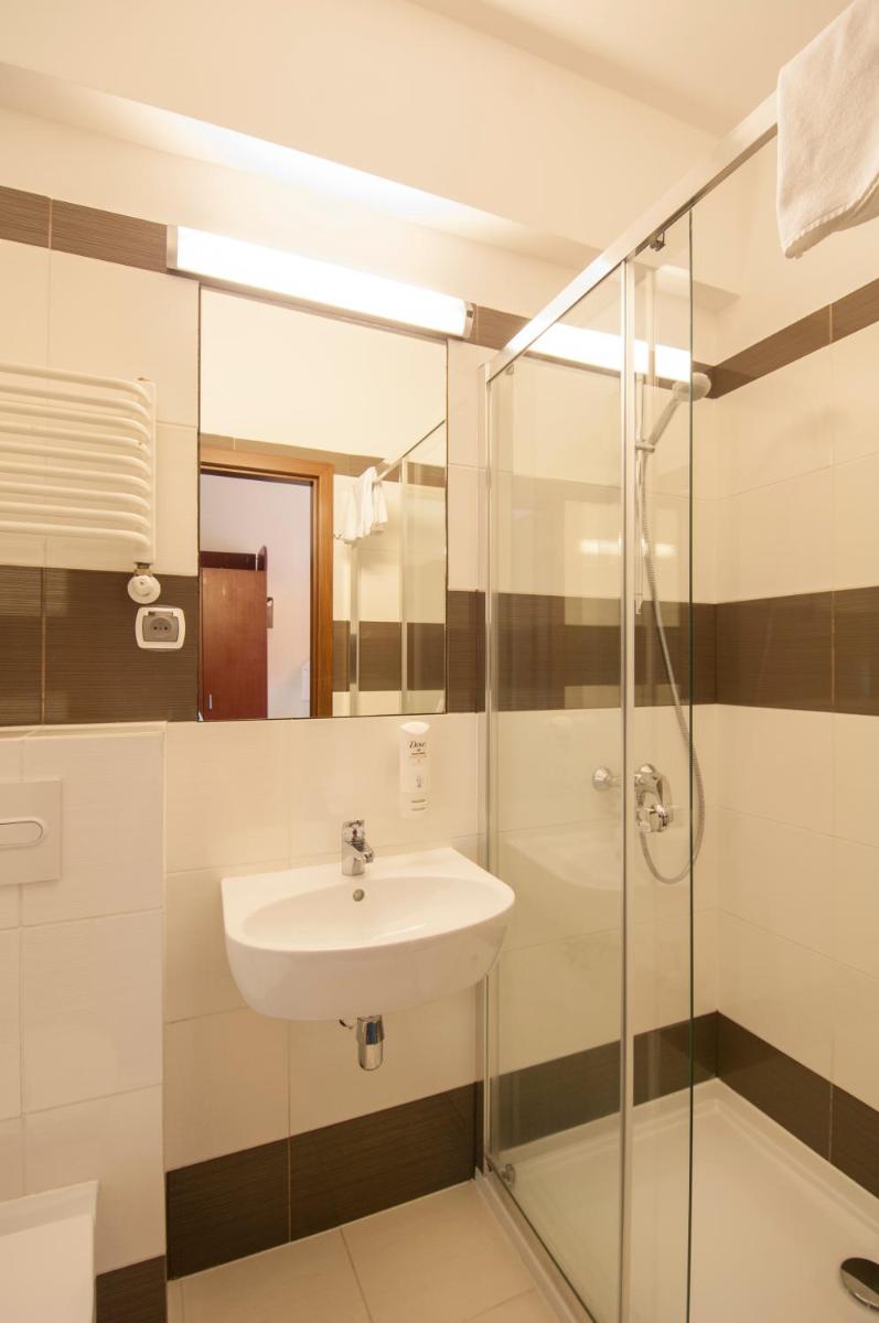 Hotel Mir-Jan SPA - Housity