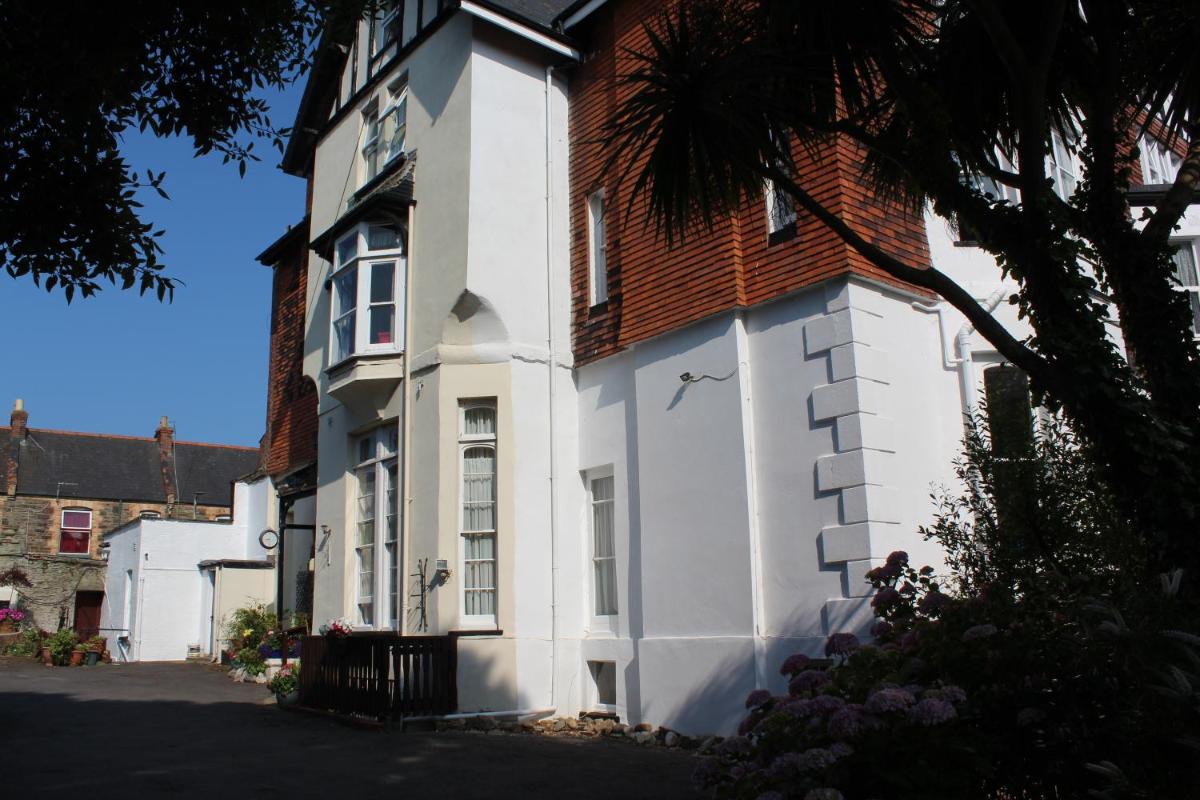 The Darnley Hotel - Housity