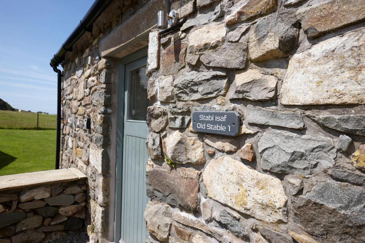 The Stables 1 - Llyn Peninsula - Housity