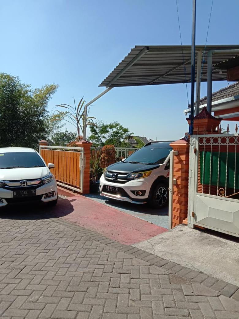 Homestay Andari - Housity